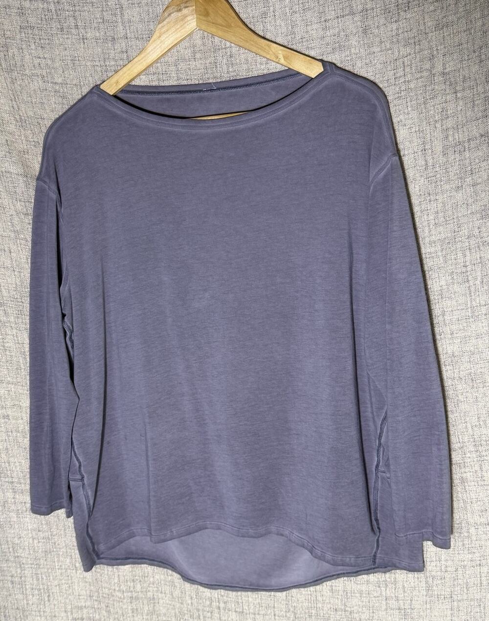 Lululemon Ladies Gray Purple Long Sleeve Boat Neck Relaxed Hi Low Top Size Large